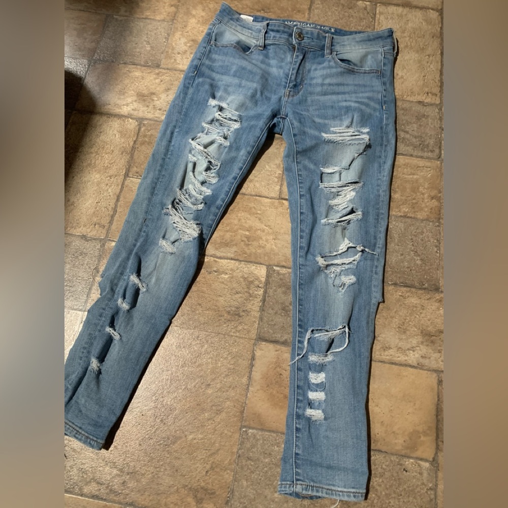 American Eagle Size 8 Jegging ( stressed )